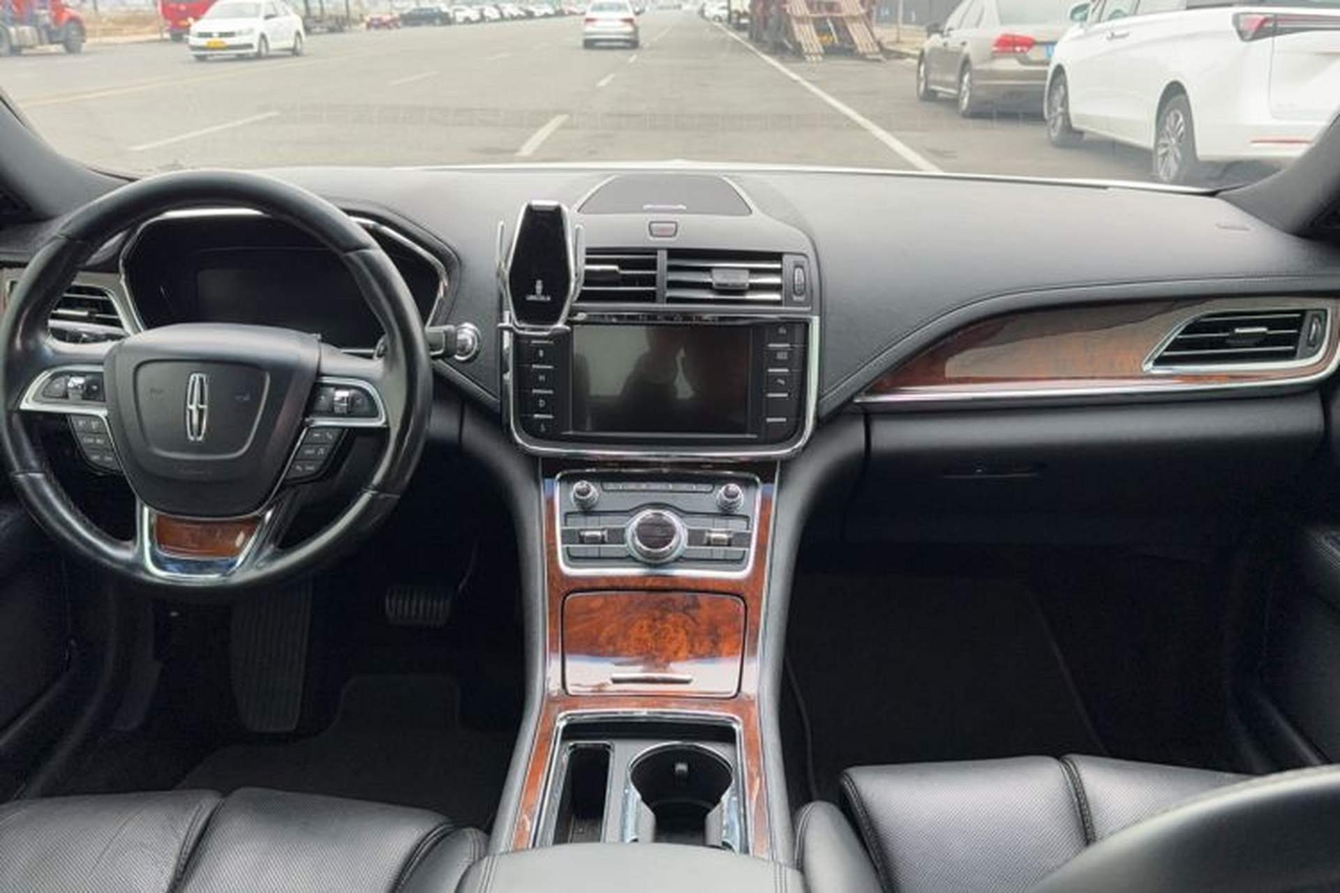 Used Lincoln Continental 2017 2.0T Two-Wheel-Drive Luxury Edition Interior 5
