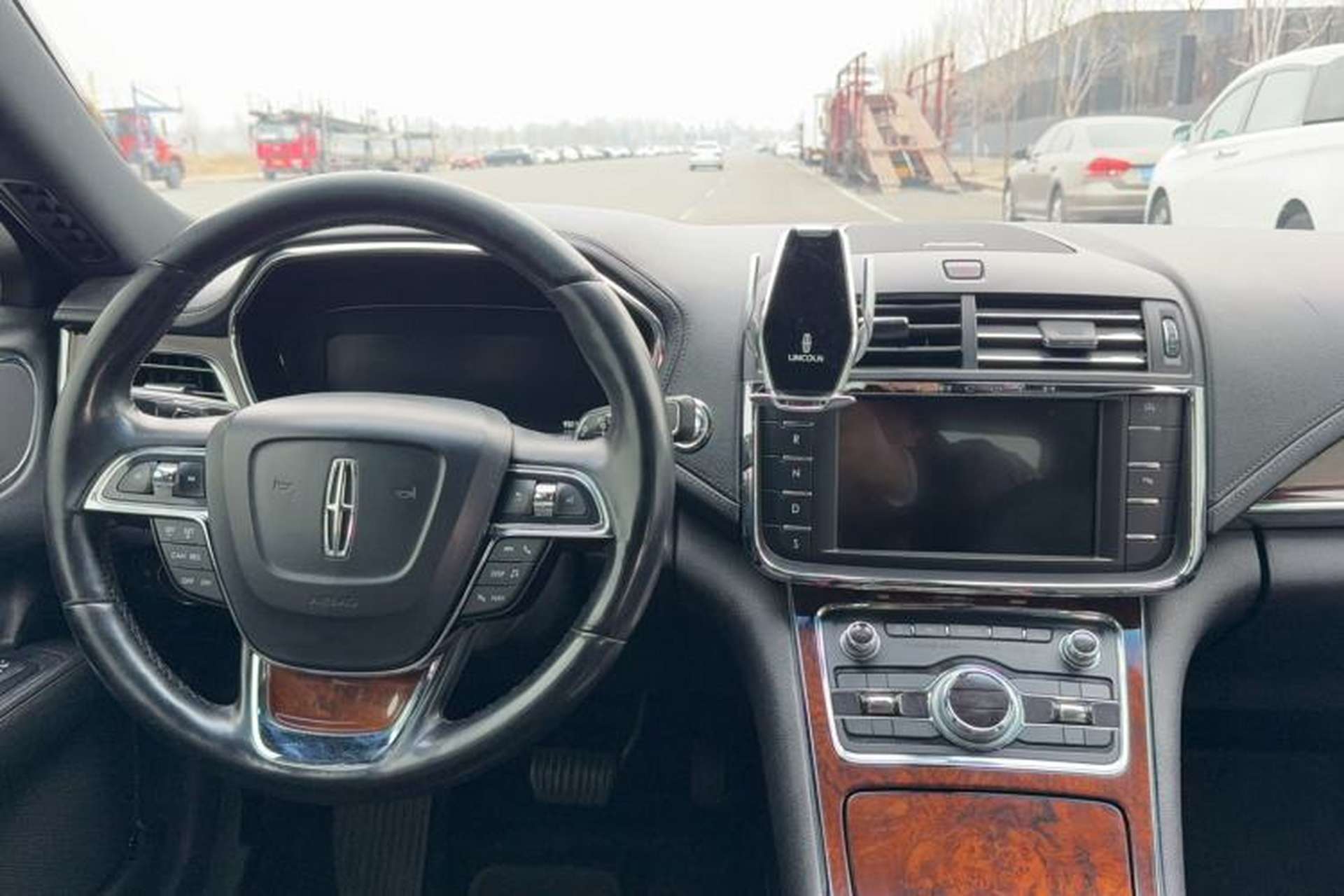 Used Lincoln Continental 2017 2.0T Two-Wheel-Drive Luxury Edition Interior 6