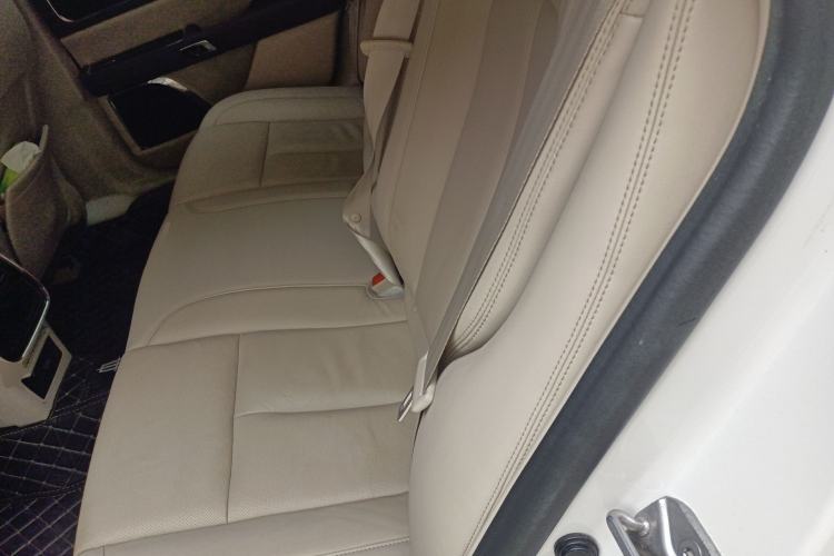 Used Lincoln Continental 2017 2.0T Two-Wheel Drive Deluxe Edition Left Rear Seat
