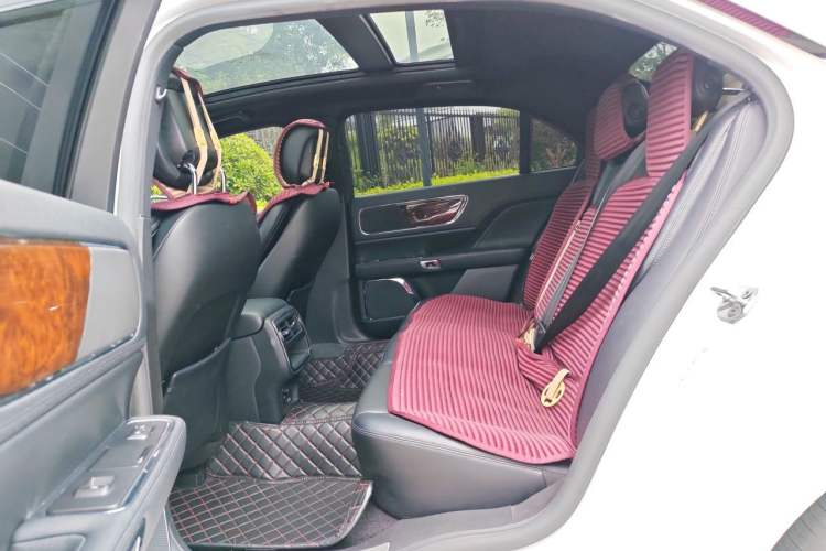 Used Lincoln Continental 2017 2.0T Two-Wheel Drive Deluxe Edition Left Rear Seat