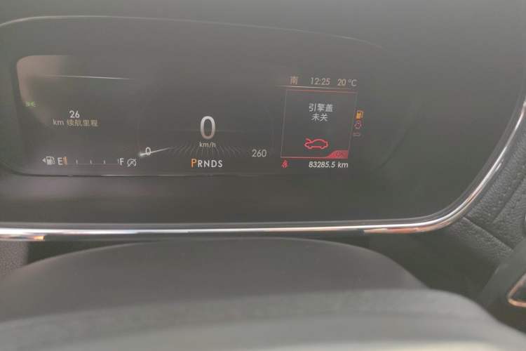 Used Lincoln Continental 2017 2.0T Two-Wheel-Drive Luxury Edition Odometer Close Up