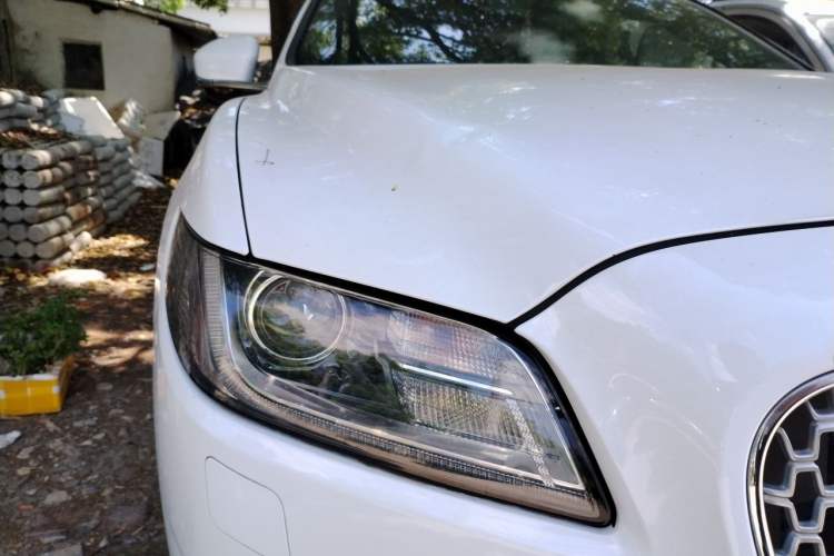 Used Lincoln Continental 2017 2.0T Two-Wheel Drive Deluxe Edition Right Front Headlight