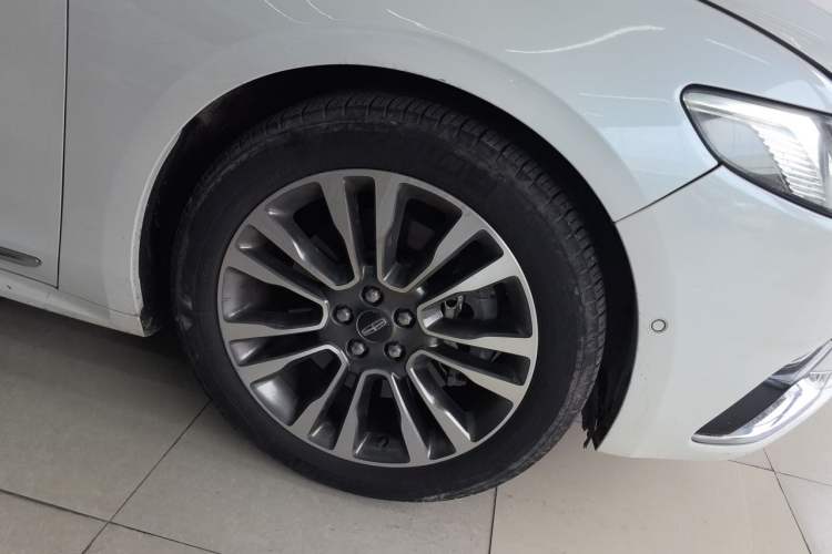 Used Lincoln Continental 2017 3.0T Four-Wheel Drive Prestige Edition Right Front Wheel Hub
