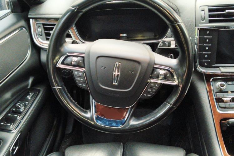 Used Lincoln Continental 2017 2.0T Two-Wheel Drive Deluxe Edition Steering Wheel