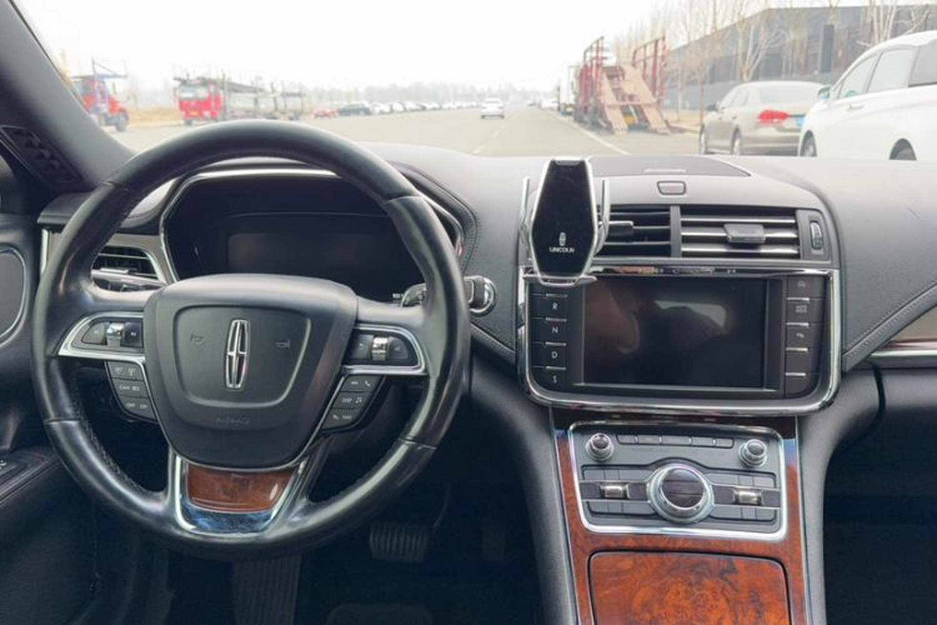 Used Lincoln Continental 2017 2.0T Two-Wheel-Drive Luxury Edition Steering Wheel