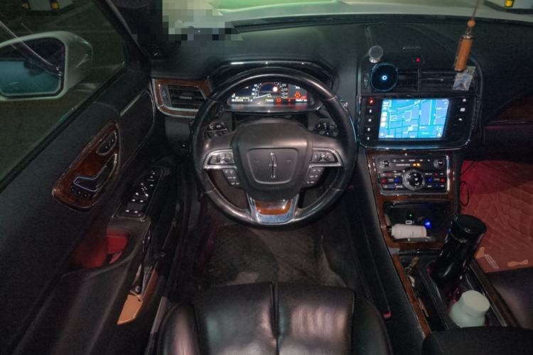 Used Lincoln Continental 2017 2.0T Two-Wheel-Drive Luxury Edition Steering Wheel