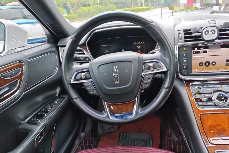 Used Lincoln Continental 2017 2.0T Two-Wheel Drive Deluxe Edition Steering Wheel