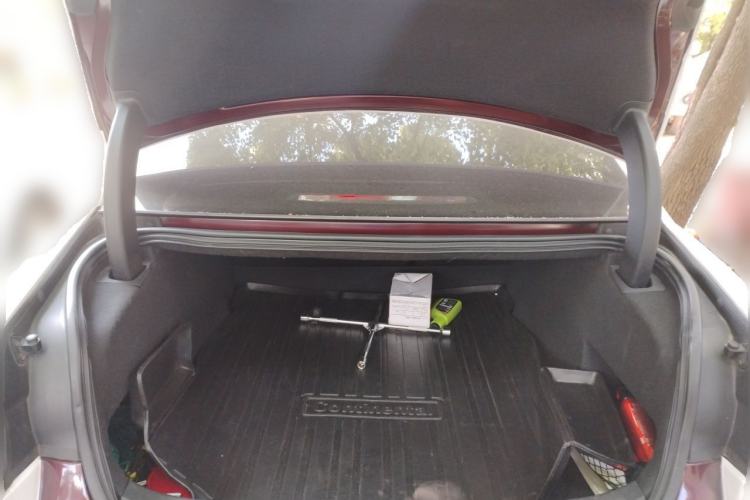 Used Lincoln Continental 2017 2.0T Two-Wheel Drive Deluxe Edition Trunk