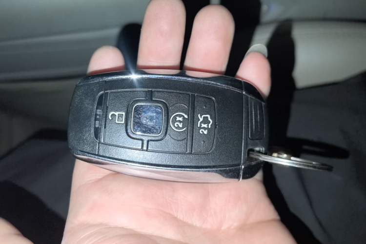 Used Lincoln Continental 2017 2.0T Two-Wheel Drive Deluxe Edition Vehicle Key