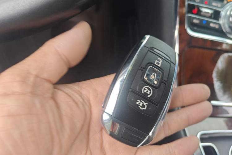 Used Lincoln Continental 2017 2.0T Two-Wheel Drive Deluxe Edition Vehicle Key