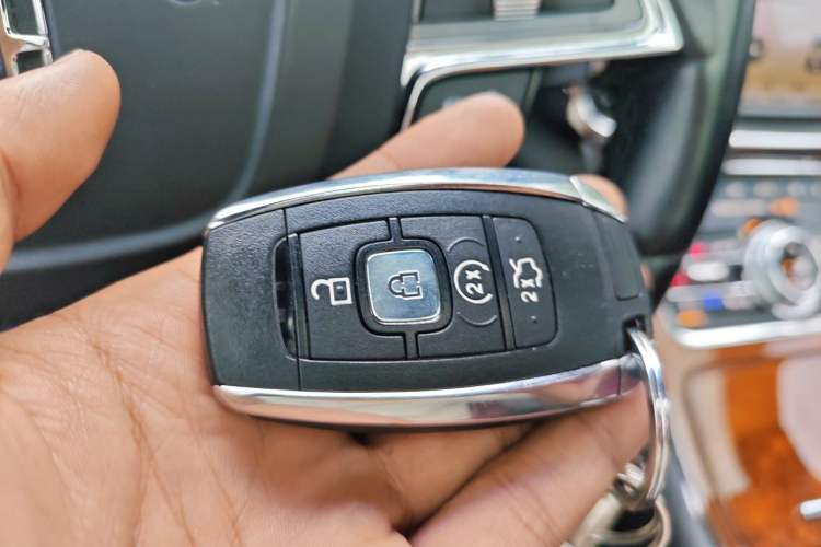 Used Lincoln Continental 2017 2.0T Two-Wheel Drive Deluxe Edition Vehicle Key