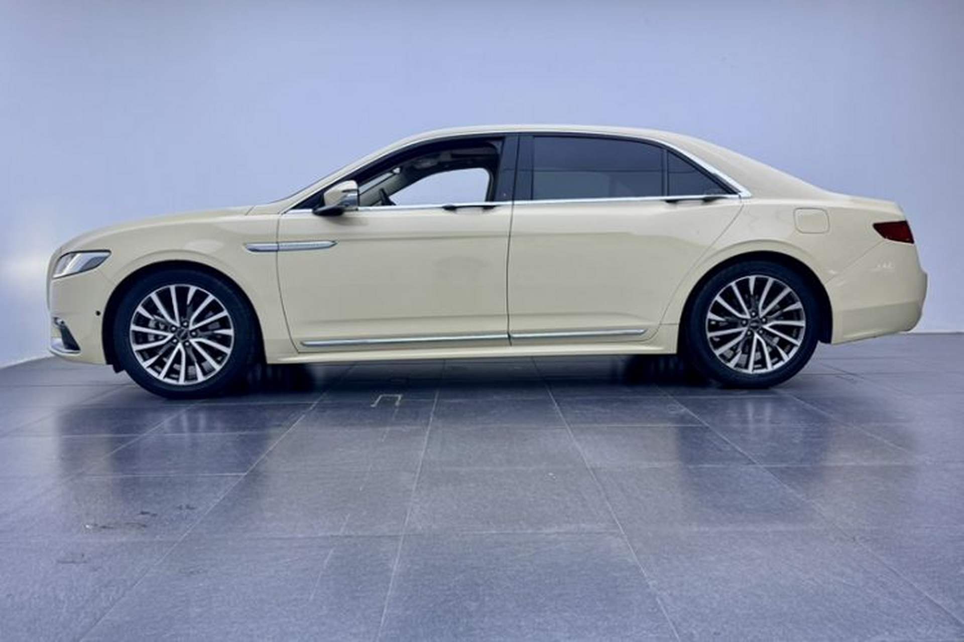 Used Lincoln Continental 2017 2.0T Two-Wheel Drive Prestige Edition Exterior 1