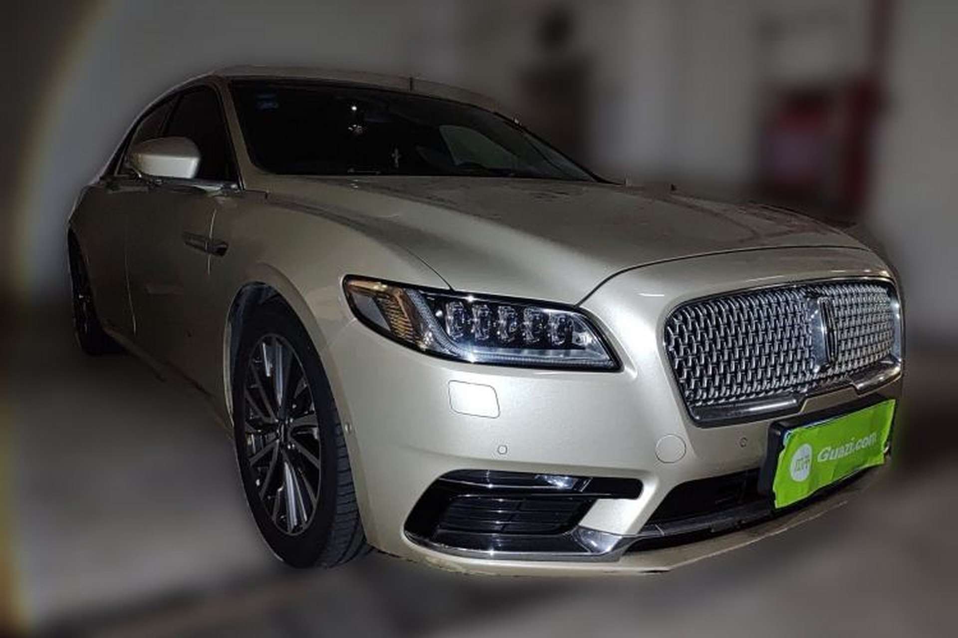 Used Lincoln Continental 2017 2.0T Two-Wheel Drive Prestige Edition Front Right 45 Deg