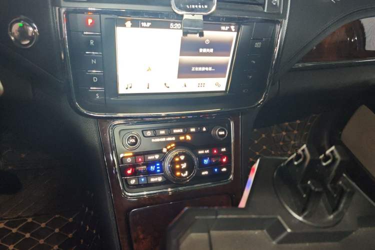 Used Lincoln Continental 2018 3.0T Four-Wheel Drive Prestige Edition Audio And AC Panel