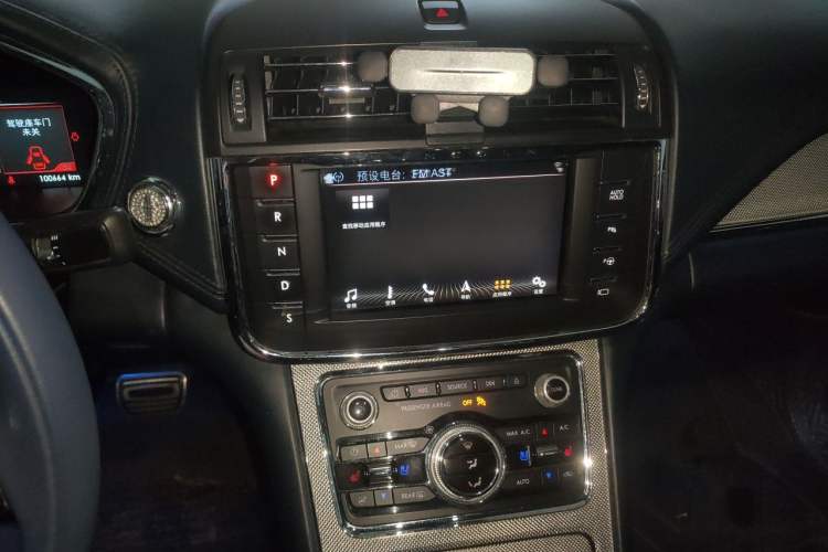 Used Lincoln Continental 2018 3.0T Four-Wheel Drive Presidential Edition Audio And AC Panel