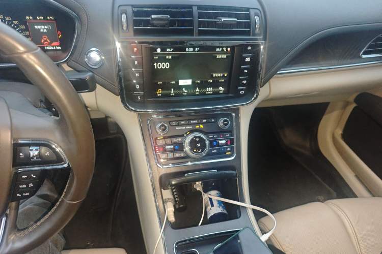 Used Lincoln Continental 2018 2.0T Two-Wheel Drive Prestige Edition Audio And AC Panel