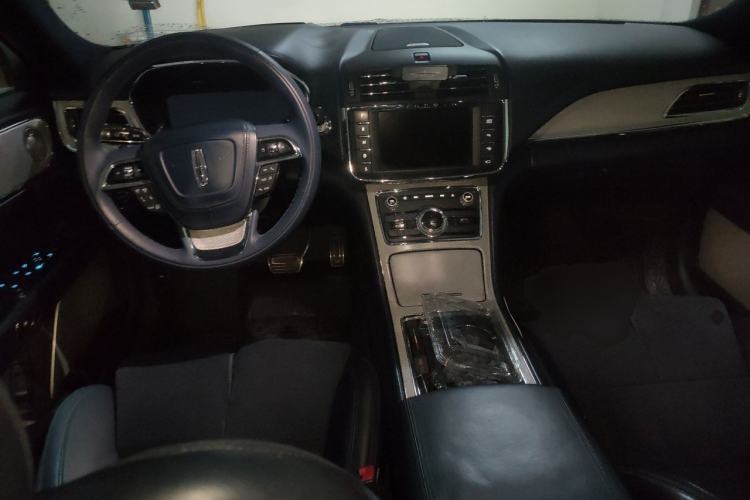 Used Lincoln Continental 2018 3.0T Four-Wheel Drive Presidential Edition Center Console