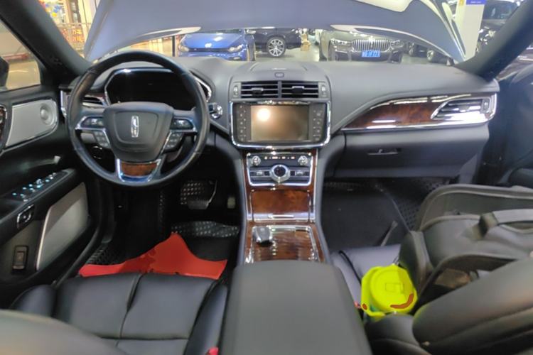 Used Lincoln Continental 2018 3.0T Four-Wheel Drive Prestige Edition Center Console