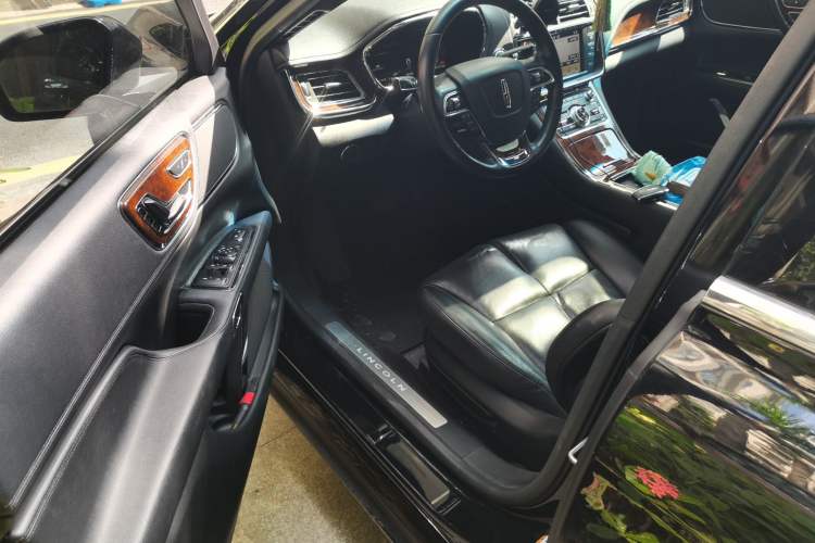 Used Lincoln Continental 2018 2.0T Two-Wheel Drive Deluxe Edition Driver Seat