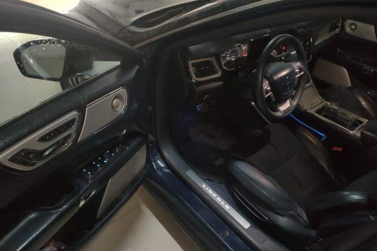 Used Lincoln Continental 2018 3.0T Four-Wheel Drive Presidential Edition Driver Seat