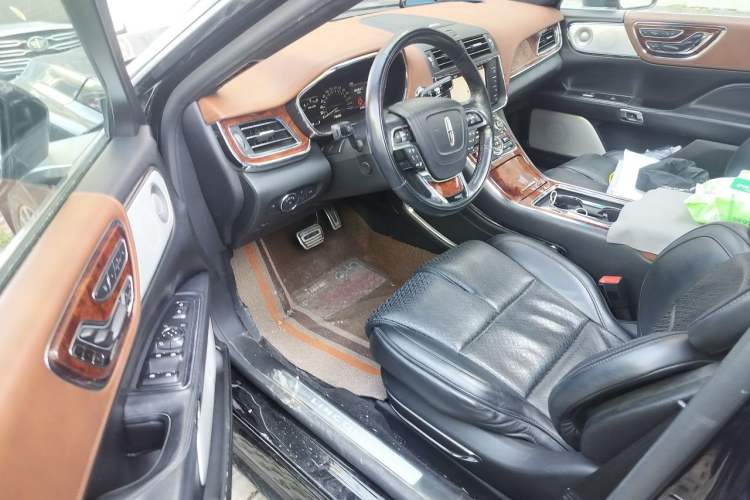 Used Lincoln Continental 2018 3.0T Four-Wheel Drive Presidential Edition Driver Seat