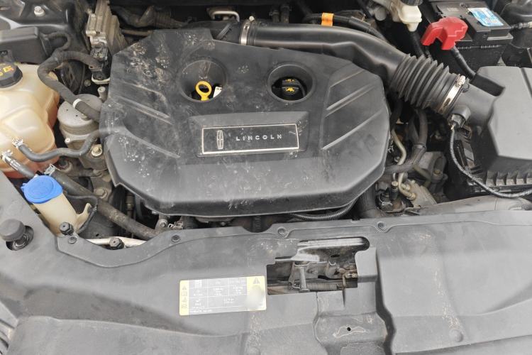 Used Lincoln Continental 2018 2.0T Two-Wheel Drive Deluxe Edition Engine Bay
