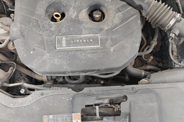 Used Lincoln Continental 2018 2.0T Two-Wheel Drive Deluxe Edition Engine Bay