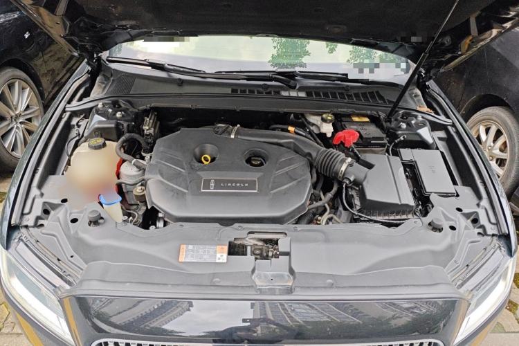 Used Lincoln Continental 2018 2.0T Two-Wheel Drive Deluxe Edition Engine Bay