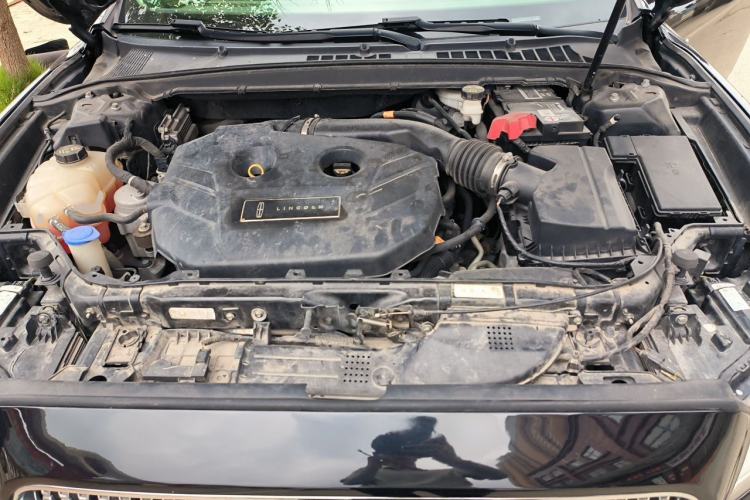 Used Lincoln Continental 2018 2.0T Two-Wheel Drive Luxury Edition Engine Bay