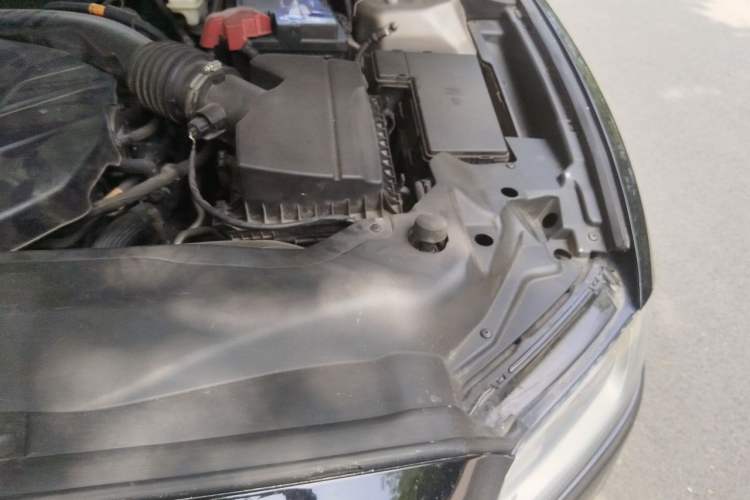 Used Lincoln Continental 2018 2.0T Two-Wheel Drive Deluxe Edition Engine Bay Left