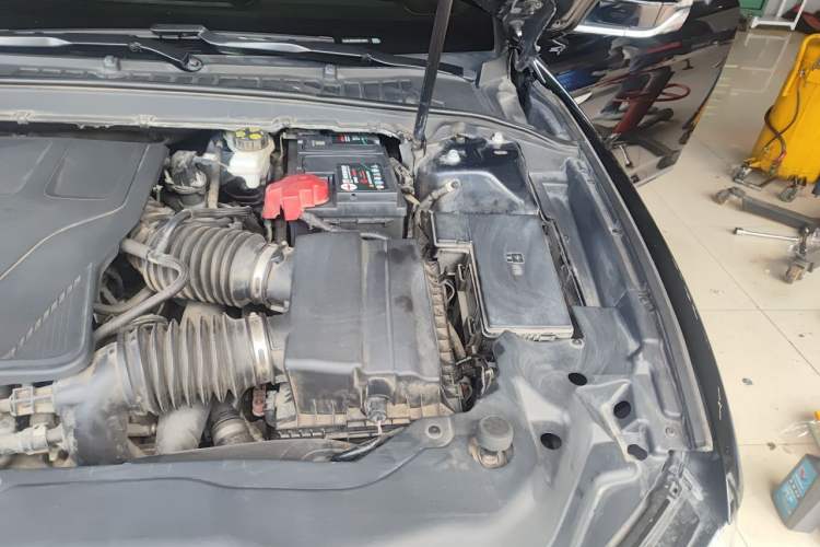 Used Lincoln Continental 2018 3.0T Four-Wheel Drive Prestige Edition Engine Bay Left