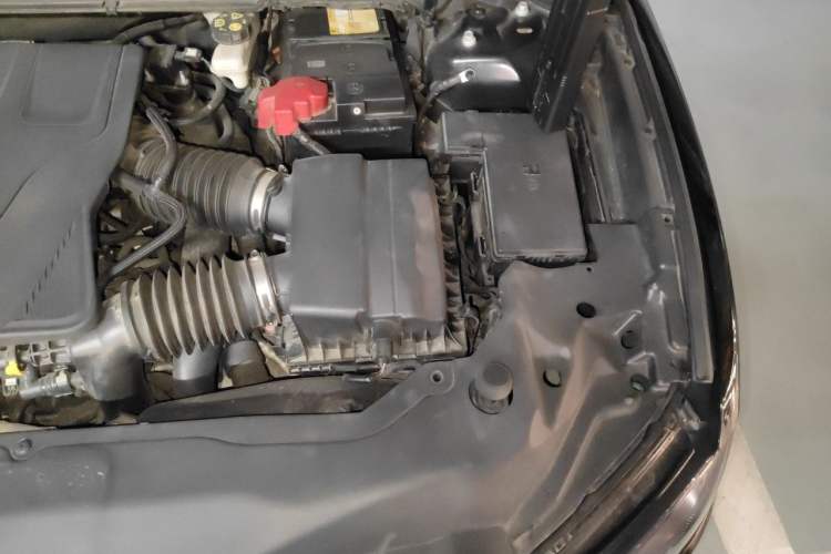 Used Lincoln Continental 2018 3.0T Four-Wheel Drive Prestige Edition Engine Bay Left