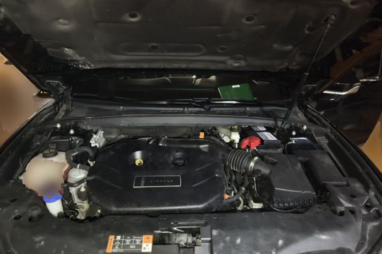 Used Lincoln Continental 2018 2.0T Two-Wheel Drive Deluxe Edition Engine Bay