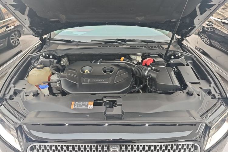 Used Lincoln Continental 2018 2.0T Two-Wheel Drive Deluxe Edition Engine Bay
