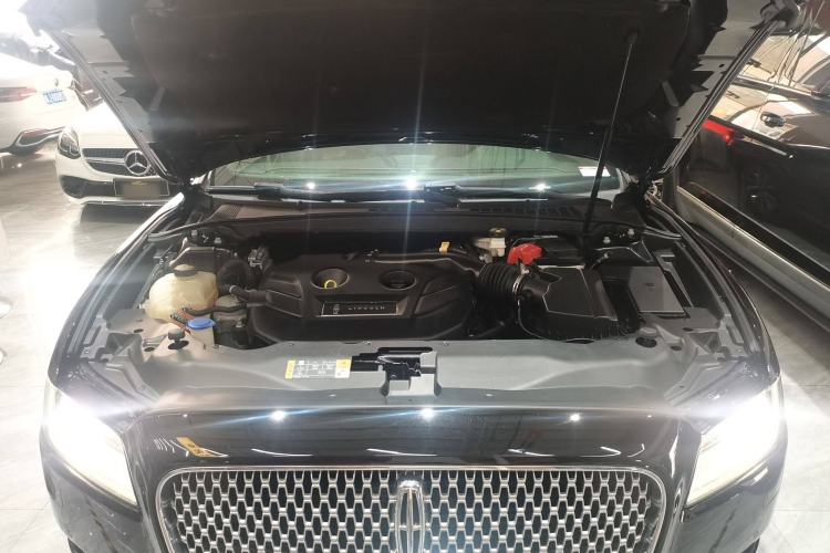 Used Lincoln Continental 2018 2.0T Two-Wheel Drive Deluxe Edition Engine Bay