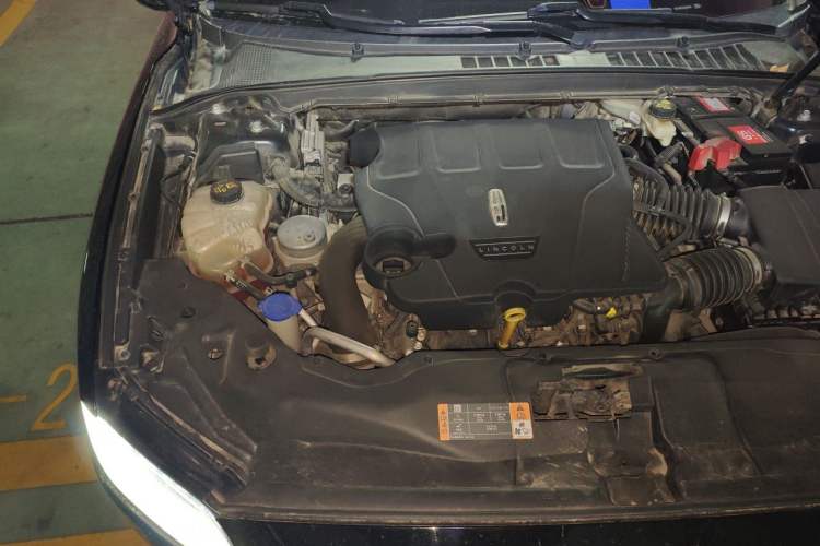 Used Lincoln Continental 2018 3.0T Four-Wheel Drive Prestige Edition Engine Bay Right