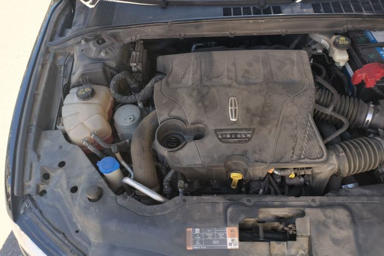 Used Lincoln Continental 2018 3.0T Four-Wheel Drive Prestige Edition Engine Bay Right