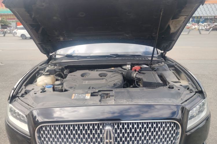Used Lincoln Continental 2018 2.0T Two-Wheel Drive Prestige Edition Engine Bay