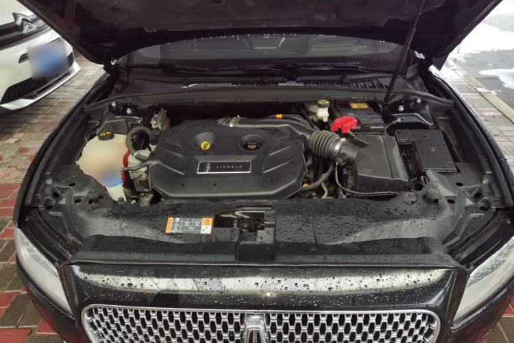 Used Lincoln Continental 2018 2.0T Two-Wheel Drive Prestige Edition Engine Bay