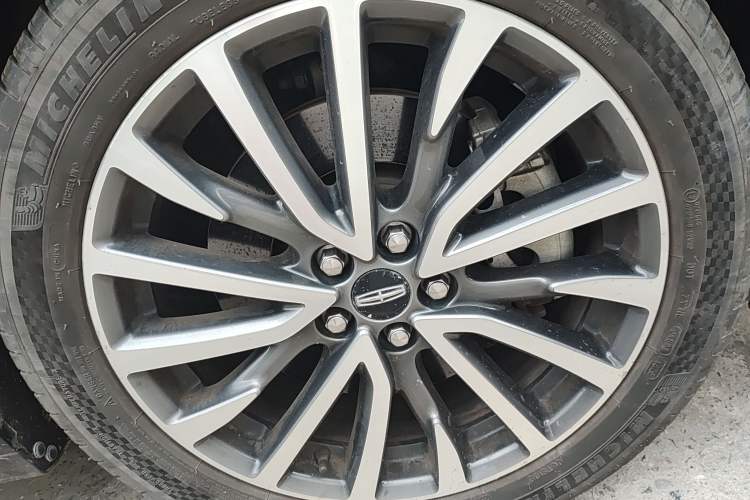 Used Lincoln Continental 2018 2.0T Two-Wheel Drive Prestige Edition Exterior 7