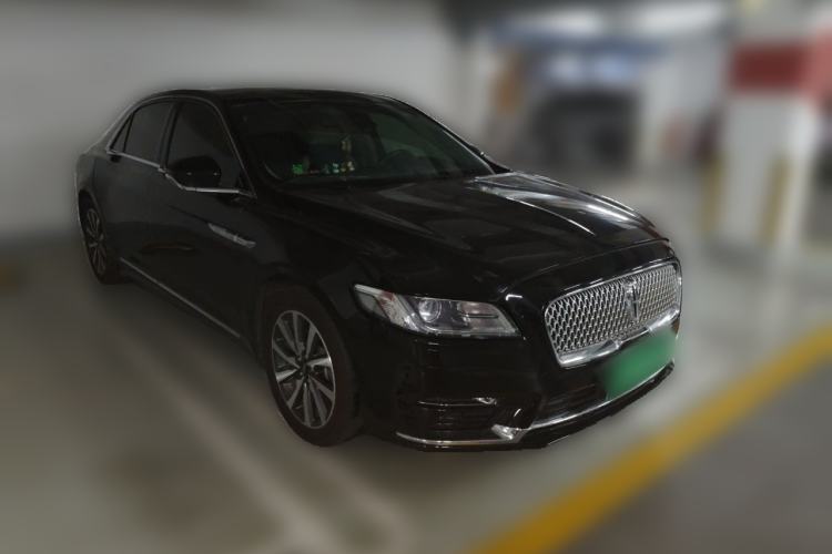 Used Lincoln Continental 2018 2.0T Two-Wheel Drive Deluxe Edition Front Right 45 Deg
