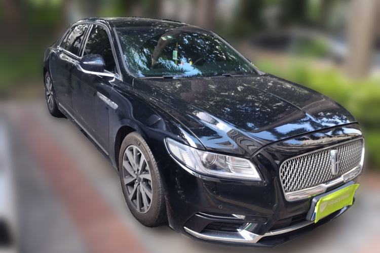 Used Lincoln Continental 2018 2.0T Two-Wheel Drive Deluxe Edition Front Right 45 Deg