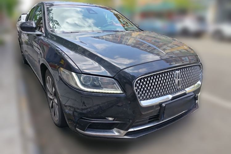 Used Lincoln Continental 2018 2.0T Two-Wheel Drive Deluxe Edition Front Right 45 Deg