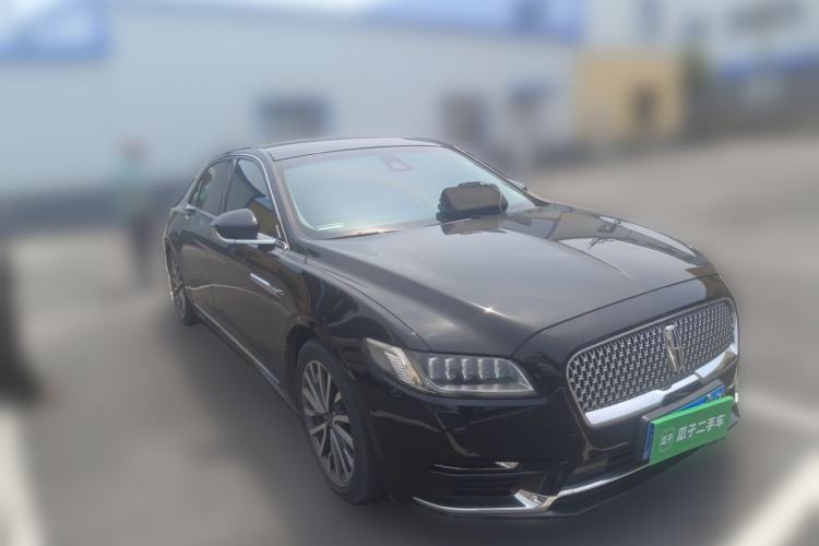 Used Lincoln Continental 2018 2.0T Two-Wheel Drive Luxury Edition Front Right 45 Deg