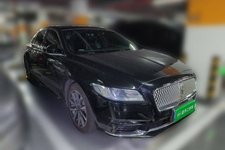 Used Lincoln Continental 2018 2.0T Two-Wheel Drive Deluxe Edition Front Right 45 Deg