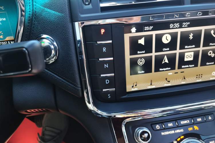 Used Lincoln Continental 2018 3.0T Four-Wheel Drive Prestige Edition Gear Lever
