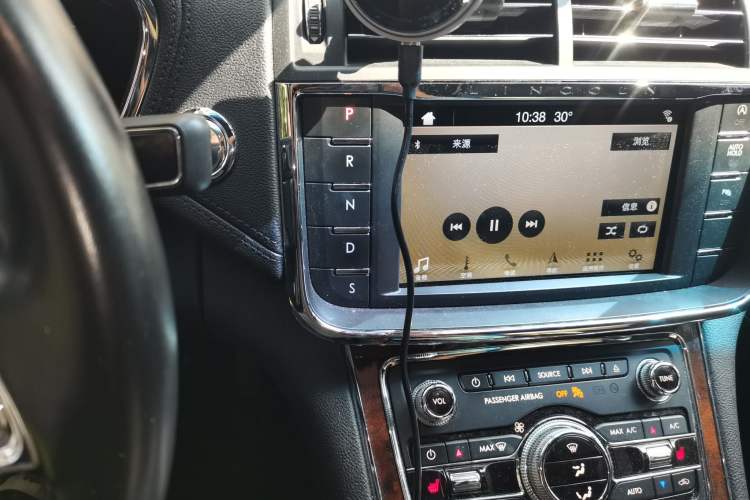 Used Lincoln Continental 2018 2.0T Two-Wheel Drive Deluxe Edition Gear Lever