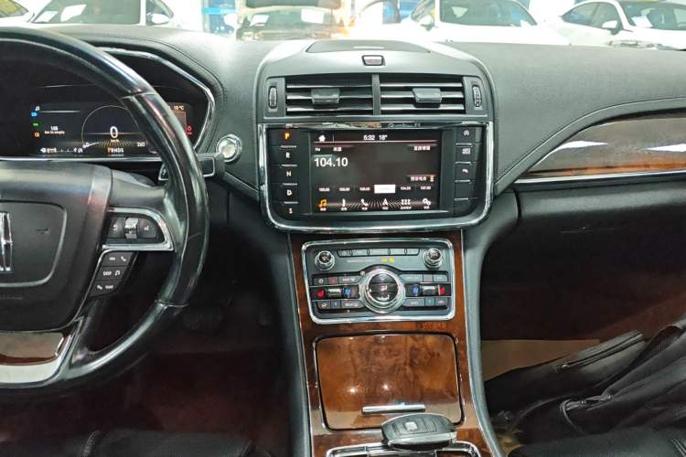 Used Lincoln Continental 2018 2.0T Two-Wheel Drive Luxury Edition Gear Lever