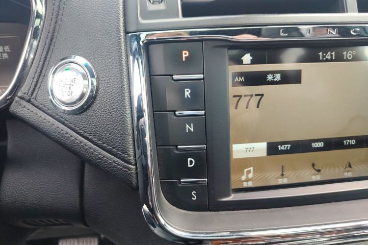 Used Lincoln Continental 2018 2.0T Two-Wheel Drive Prestige Edition Gear Lever