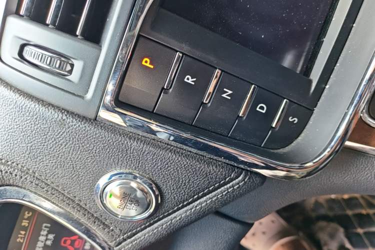 Used Lincoln Continental 2018 2.0T Two-Wheel Drive Deluxe Edition Gear Lever